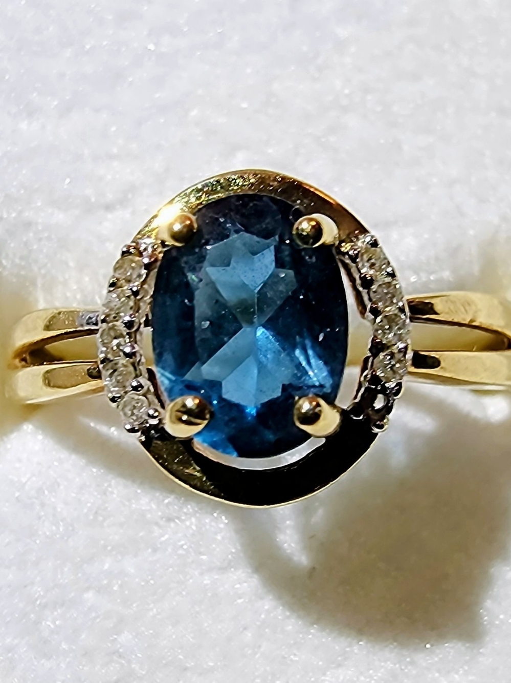 Heng Ngai HN 10K Yellow Gold London Blue Topaz Diamond Ring Size 8.5